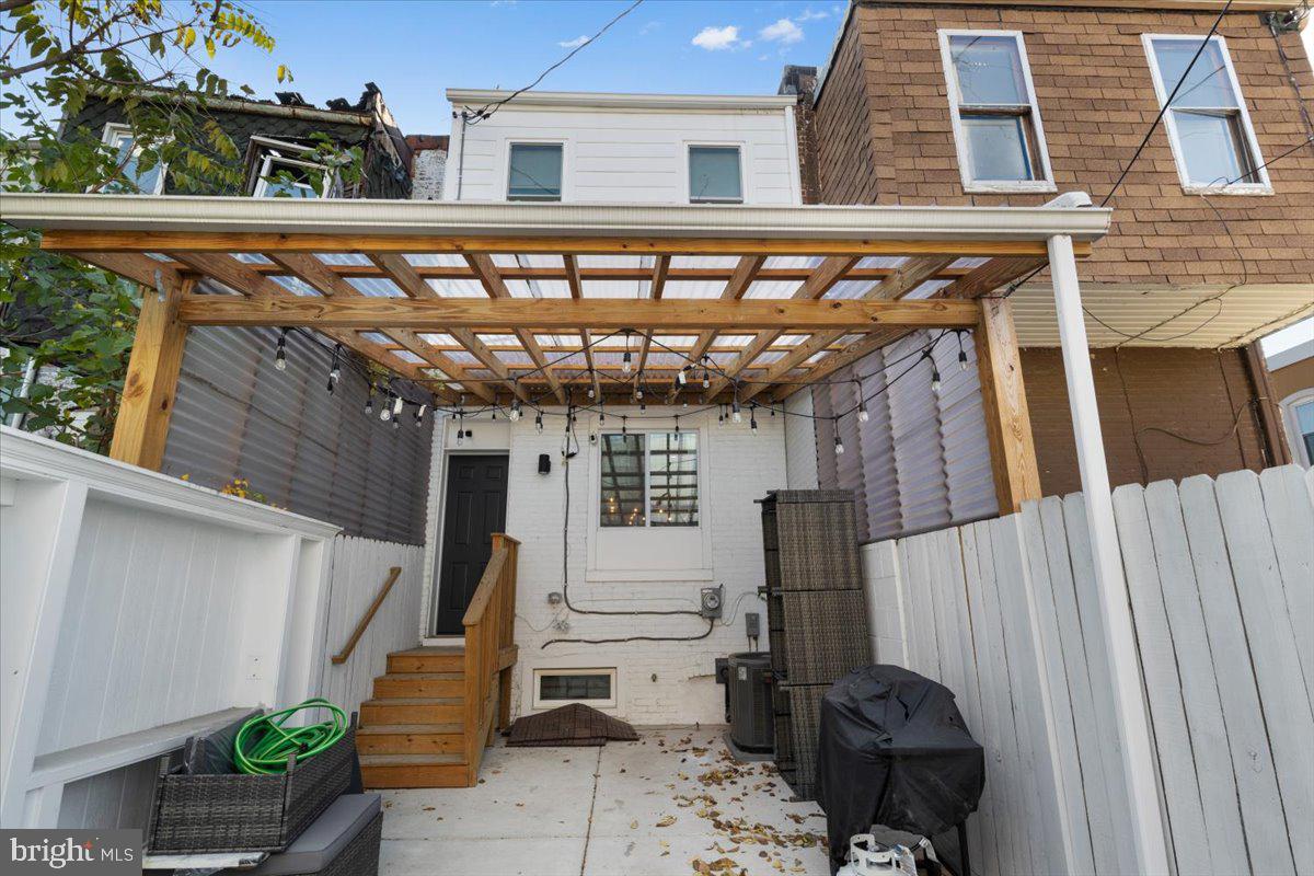 2312 Ashland Ave