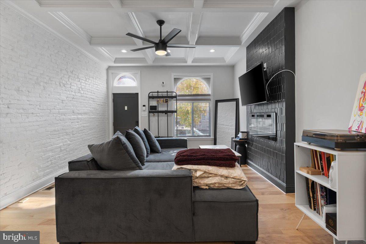 2312 Ashland Ave