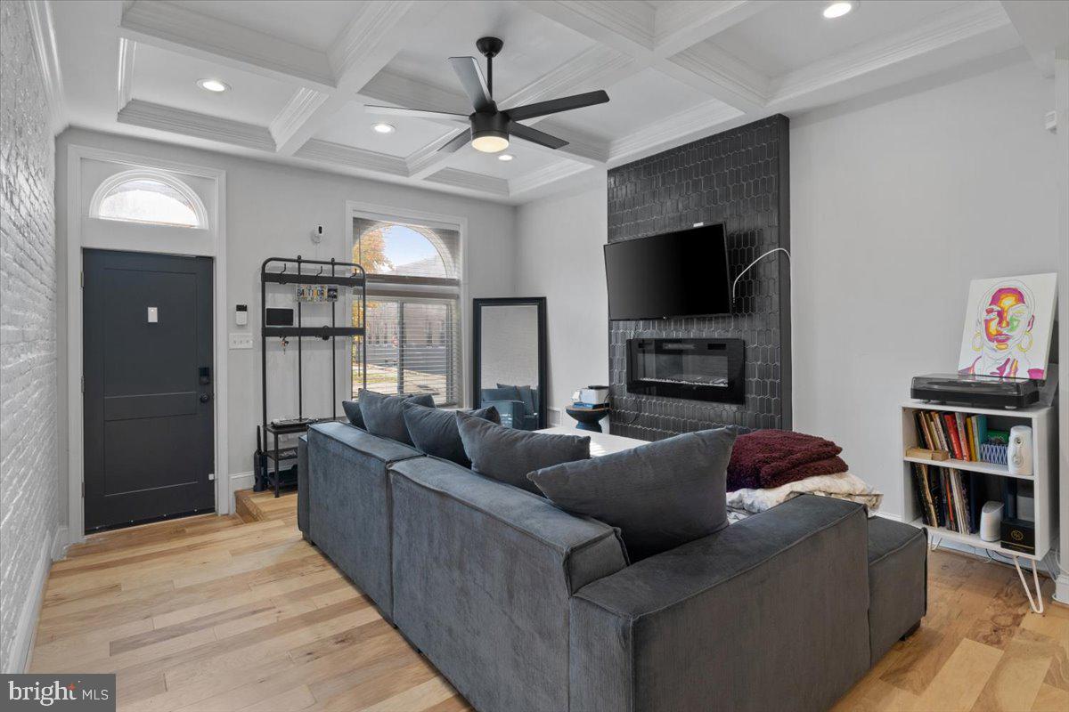 2312 Ashland Ave