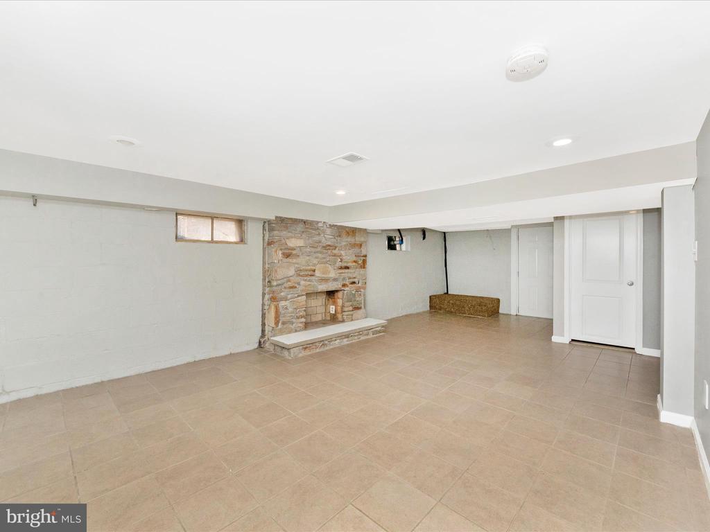 1610 Howard Ave
