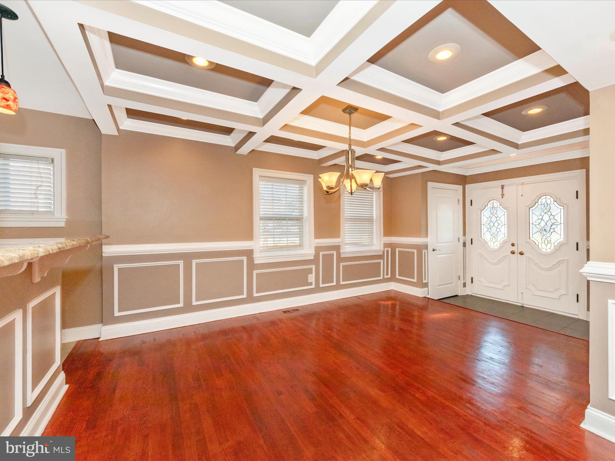 1610 Howard Ave