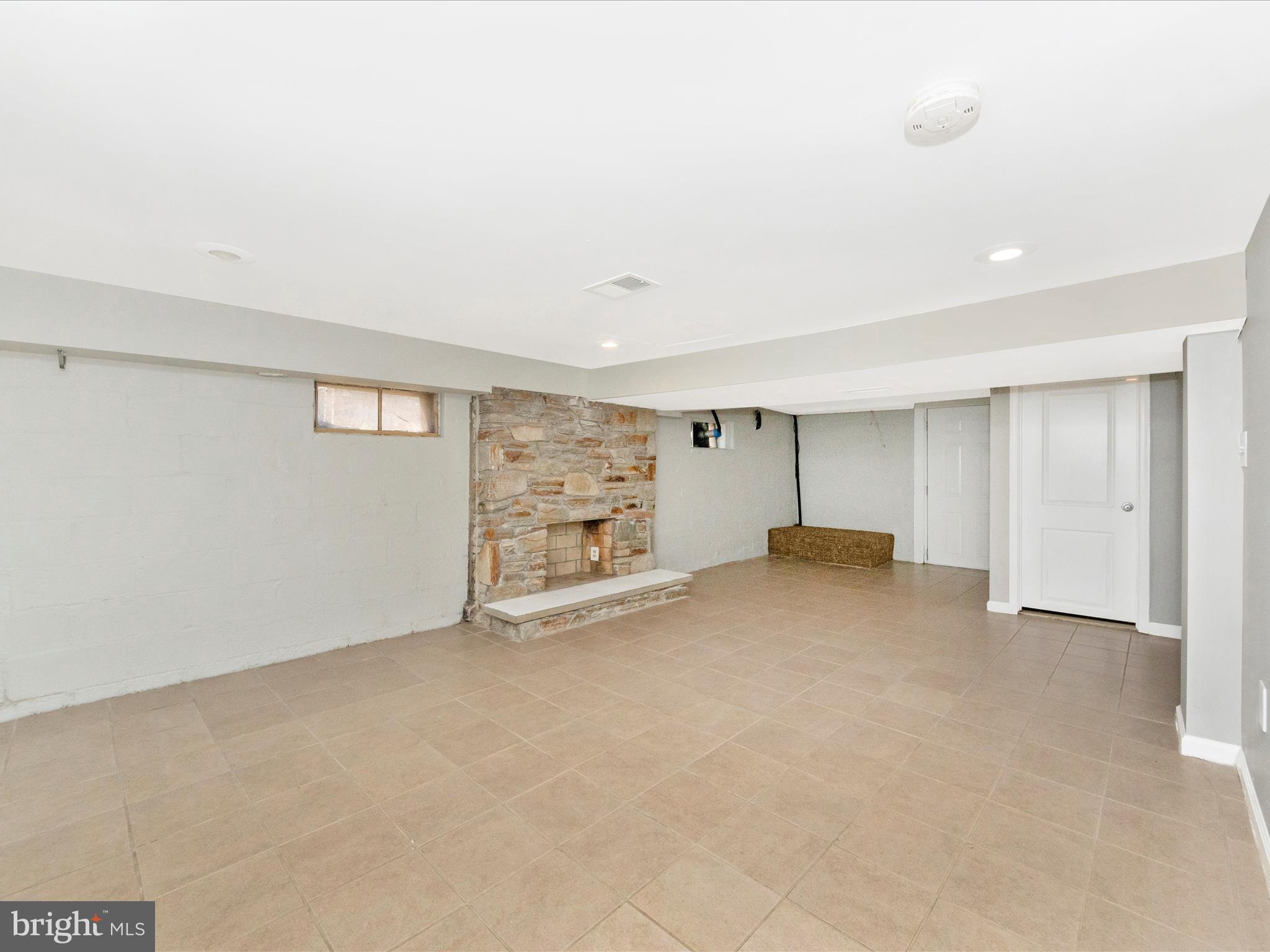 1610 Howard Ave