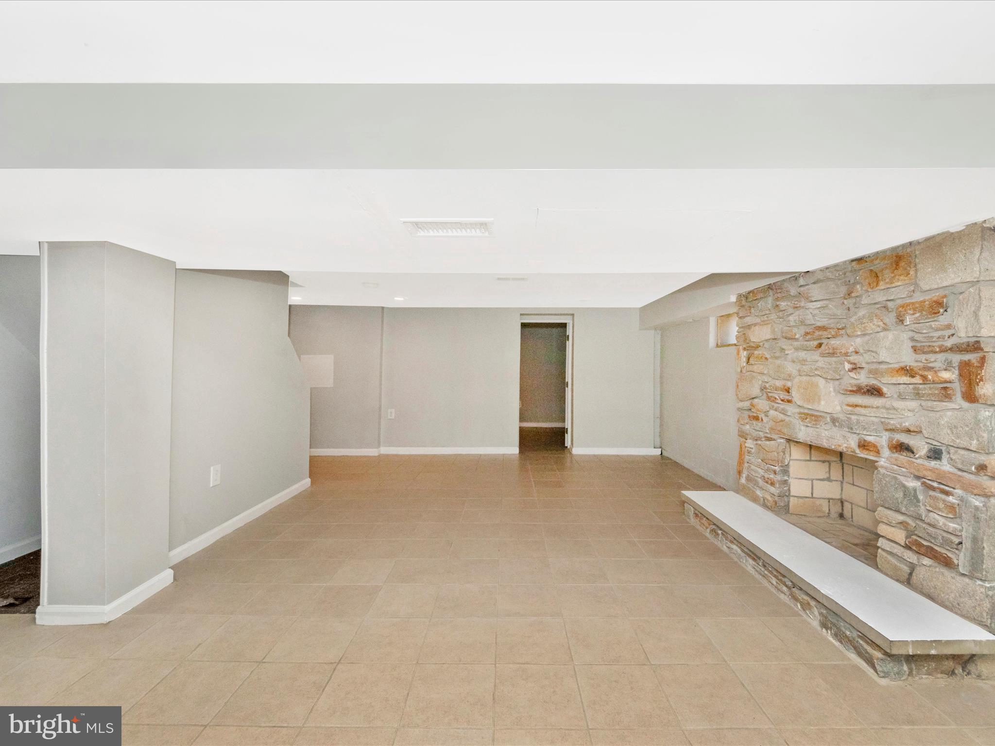 1610 Howard Ave