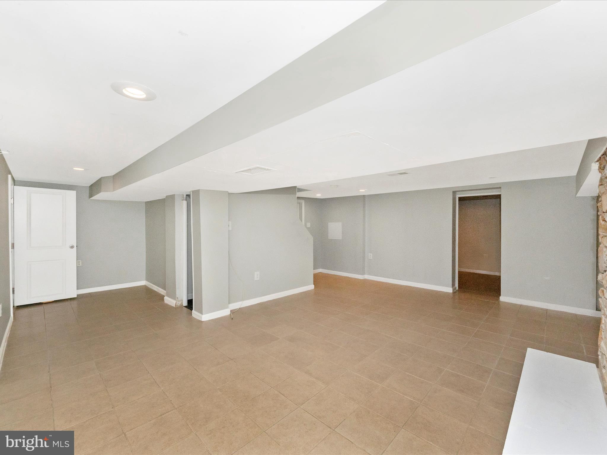 1610 Howard Ave