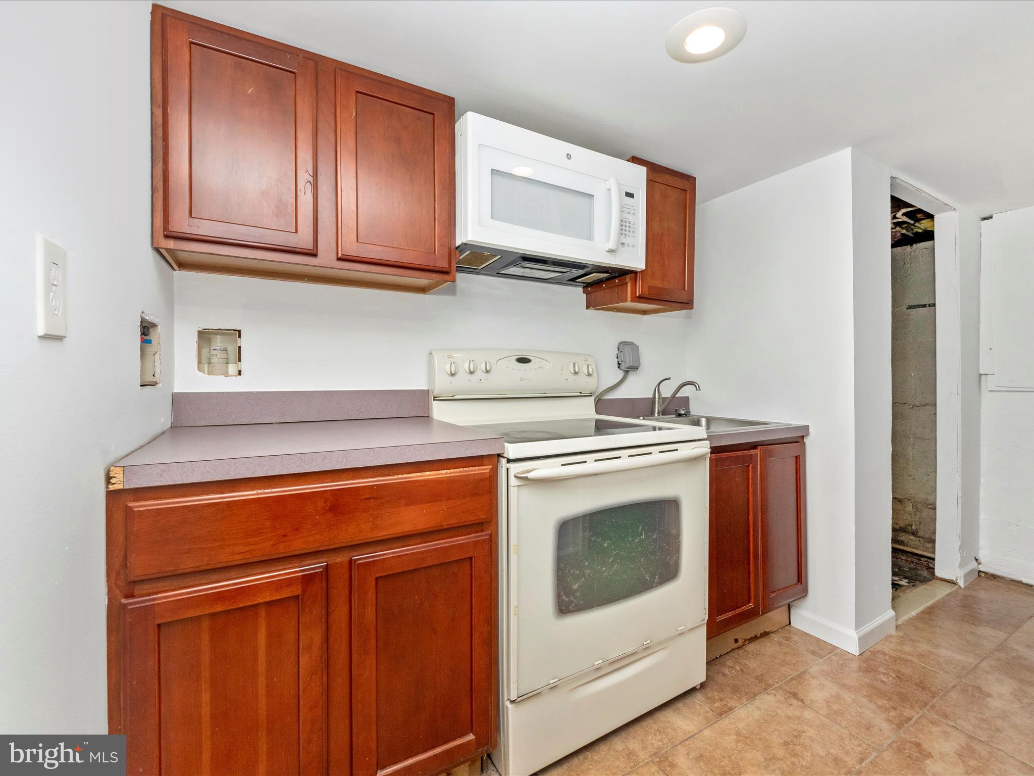 1610 Howard Ave