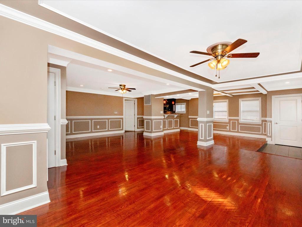 1610 Howard Ave
