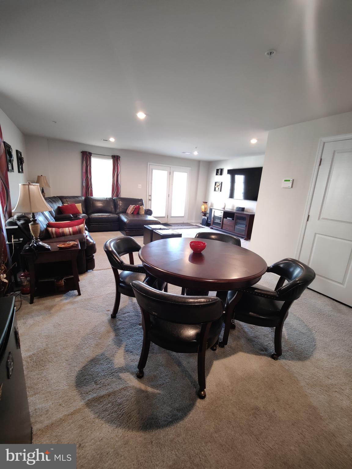 5595 Barnstormers Ln