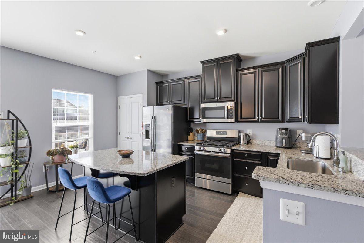 5593 BARNSTORMERS LANE