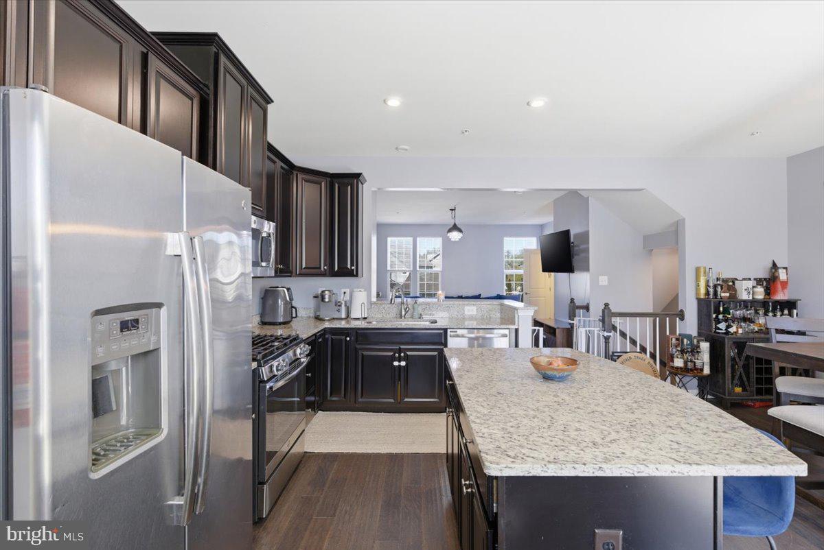 5593 BARNSTORMERS LANE
