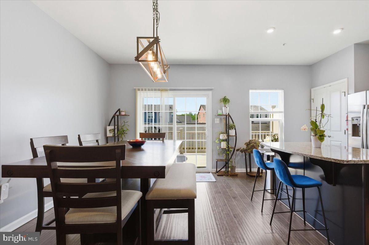 5593 BARNSTORMERS LANE