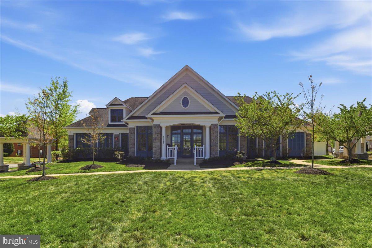5593 BARNSTORMERS LANE