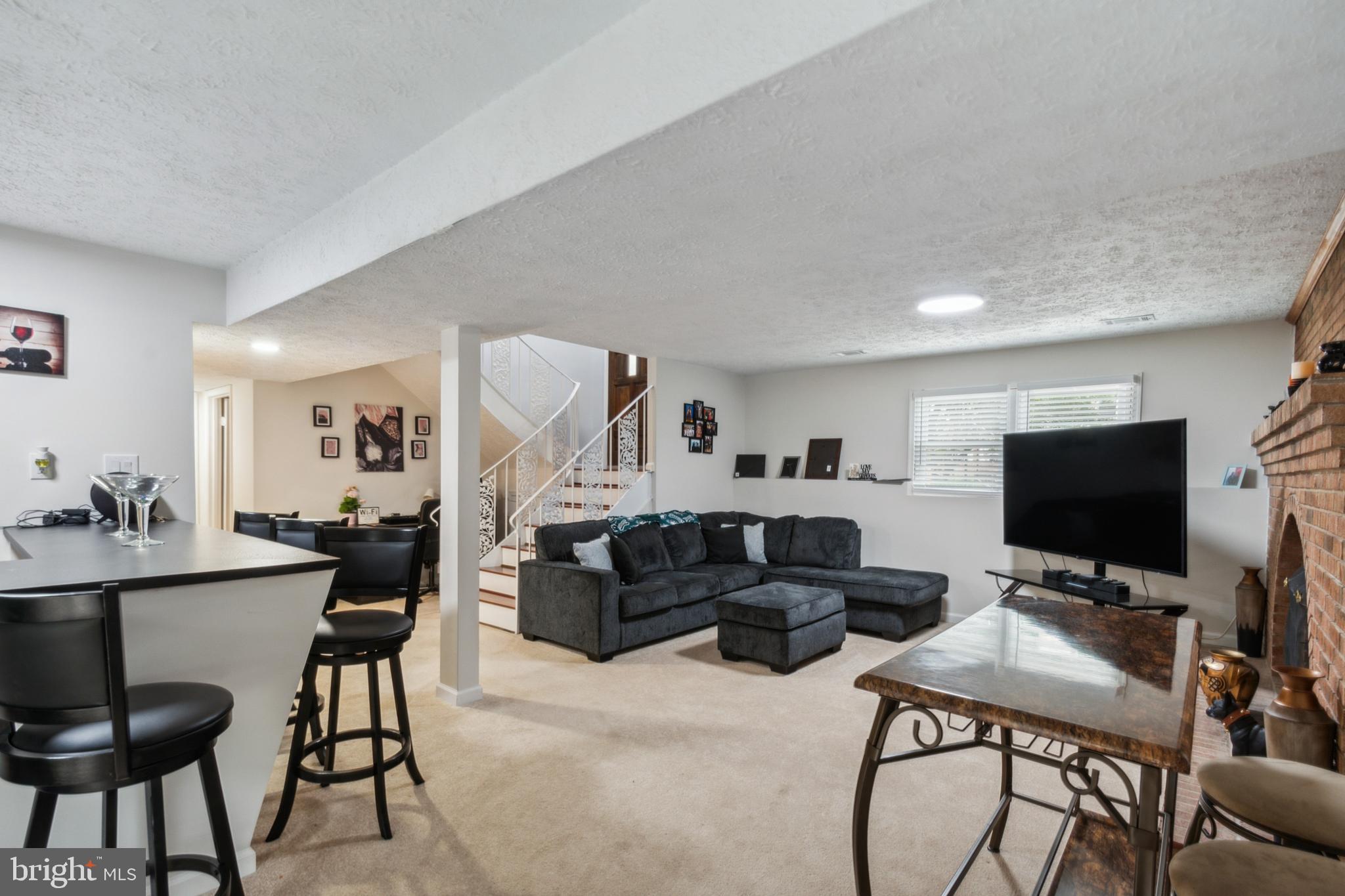 10715 Dragoo Pl