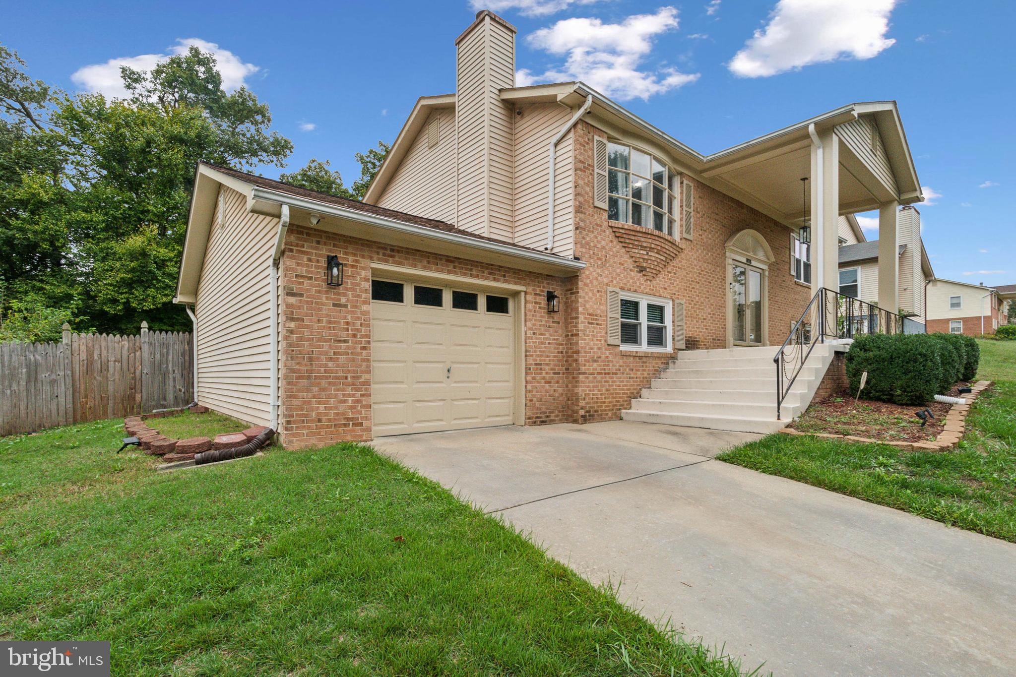 10715 Dragoo Pl