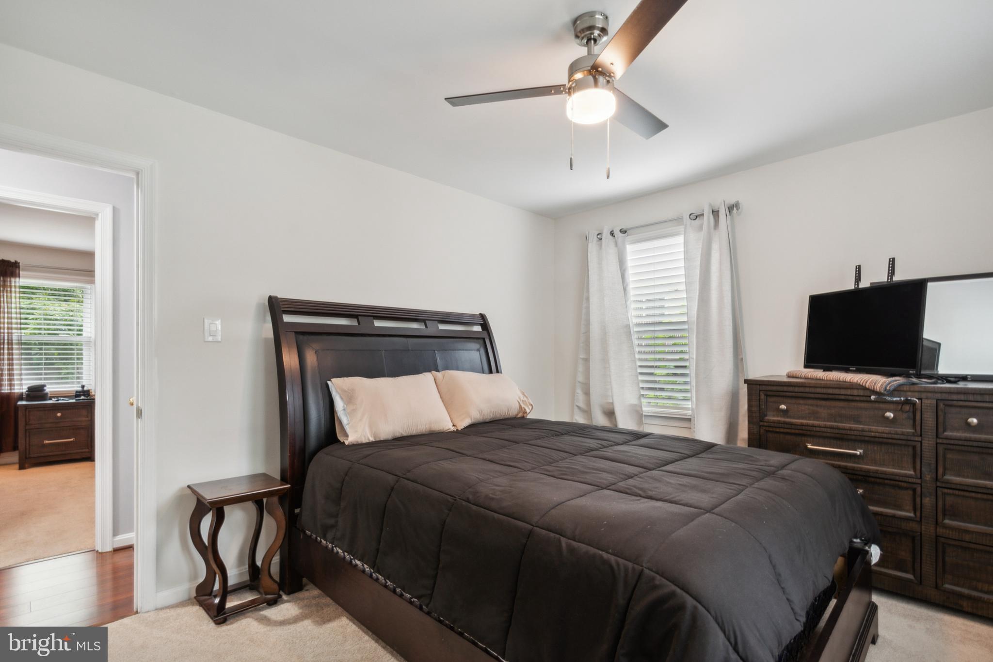 10715 Dragoo Pl
