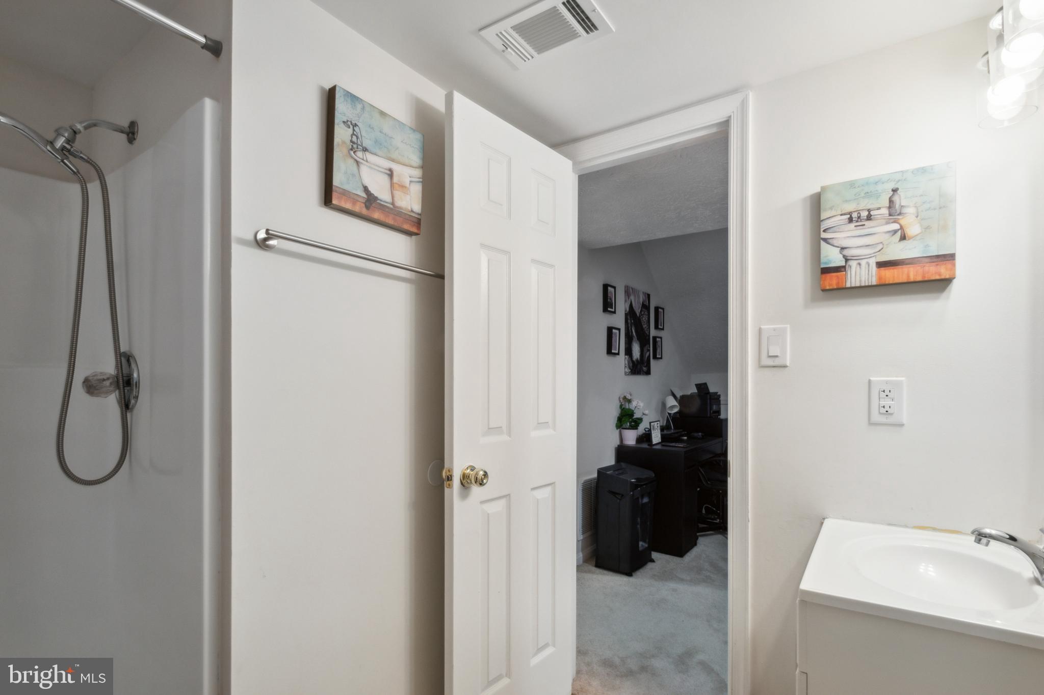 10715 Dragoo Pl