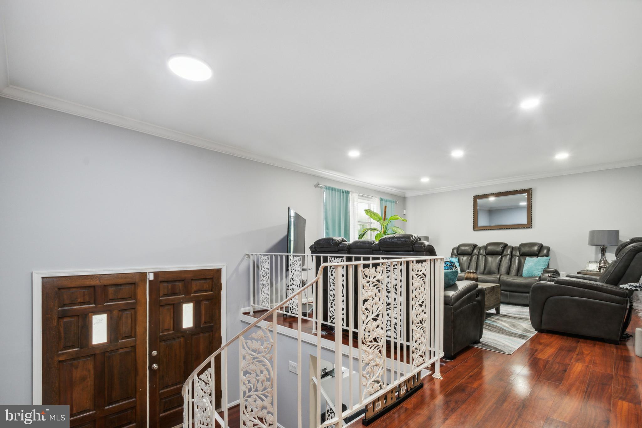 10715 Dragoo Pl