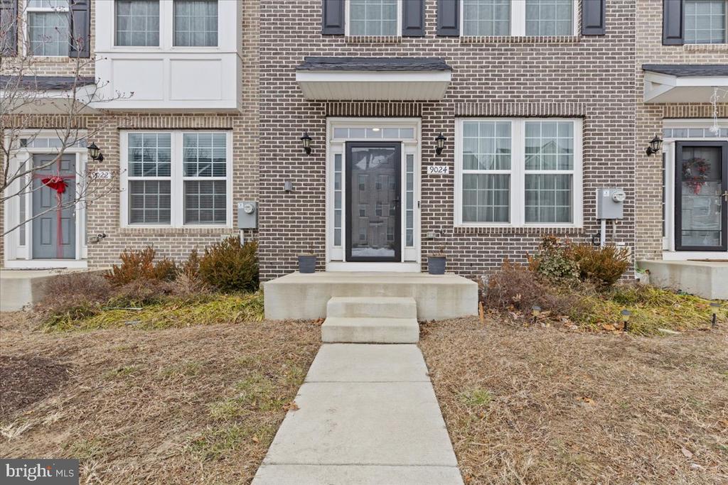9024 Elk Ave