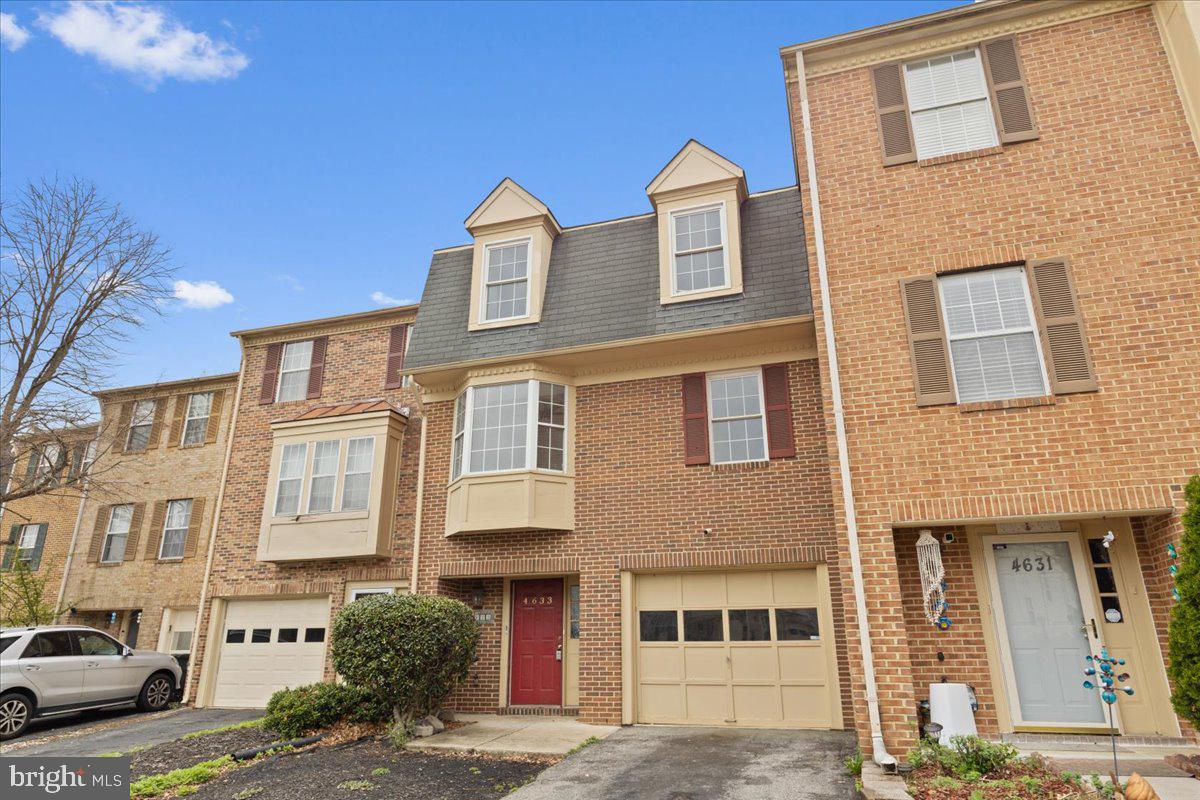 4633 Colonel Fenwick Pl
