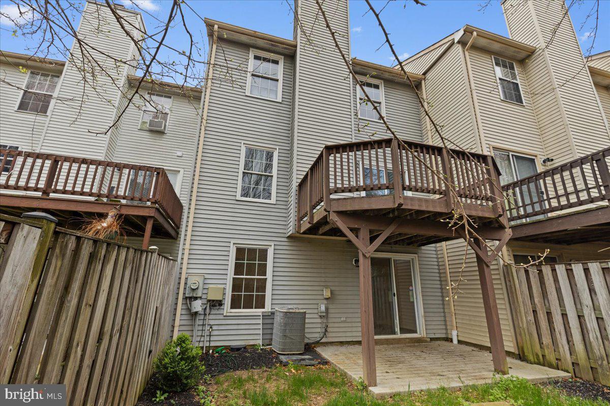 4633 Colonel Fenwick Pl