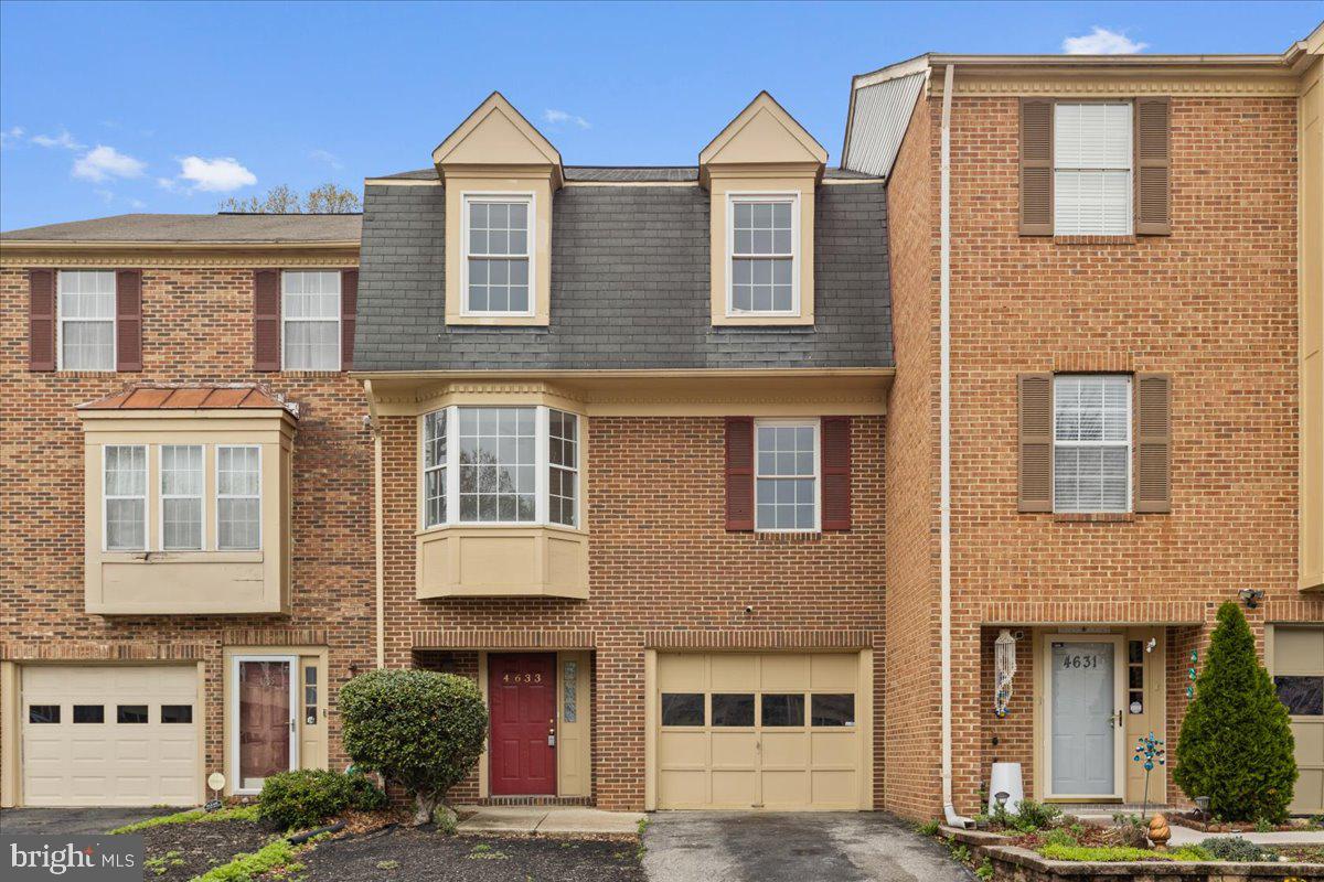 4633 Colonel Fenwick Pl