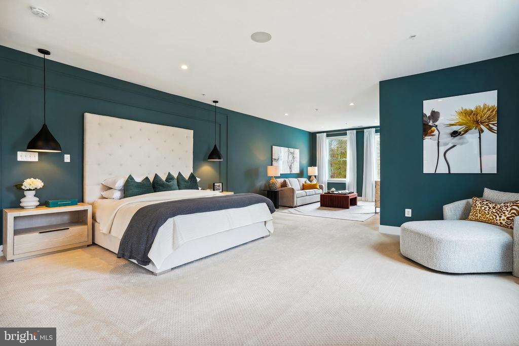 4011 Diplomat Ave