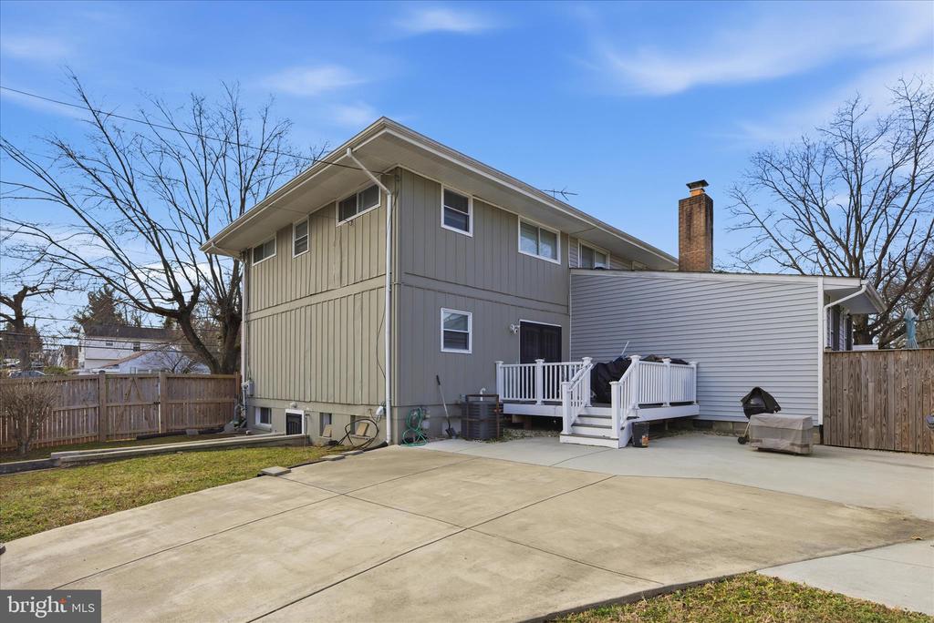 6512 SEAT PLEASANT DRIVE