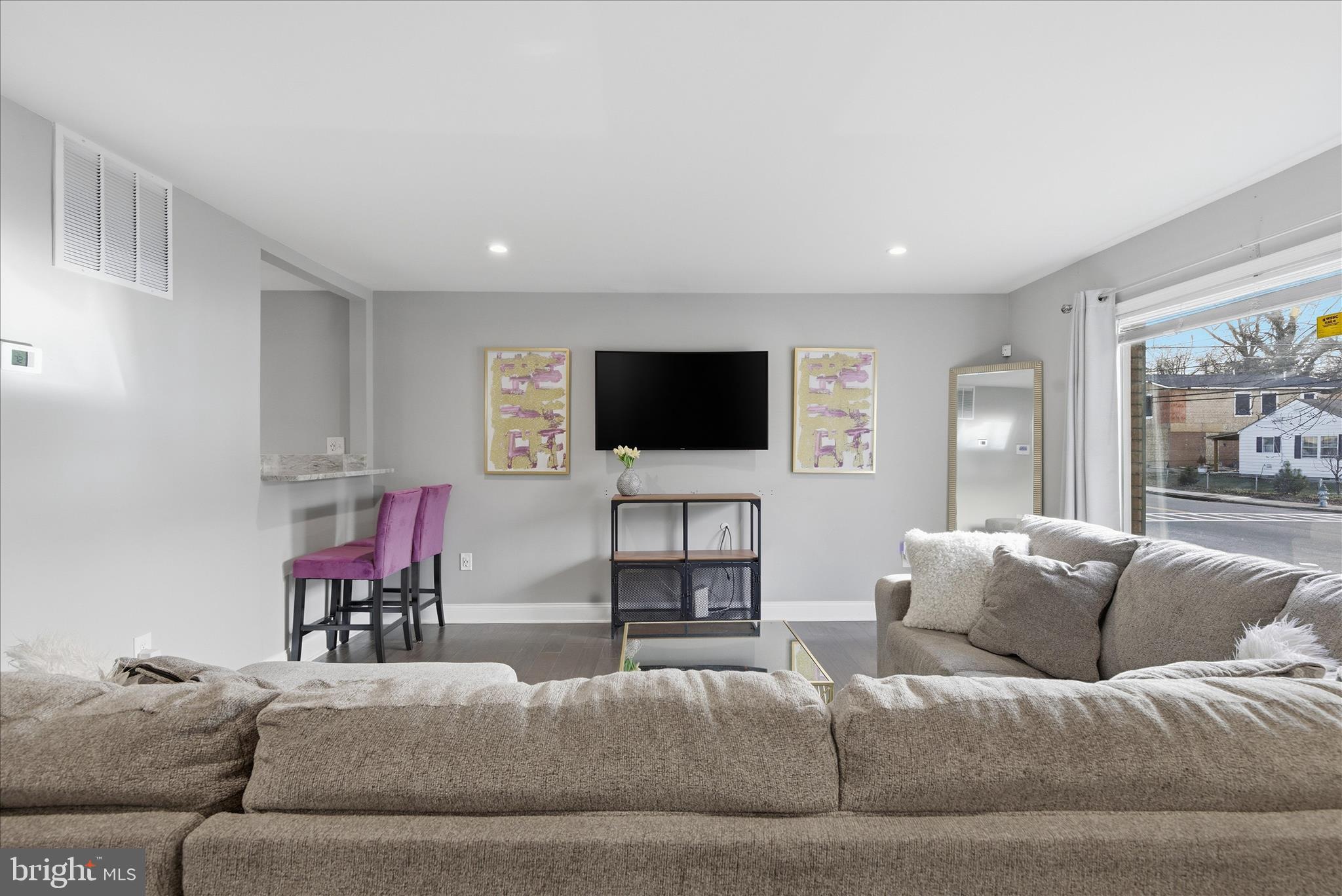 6512 SEAT PLEASANT DRIVE