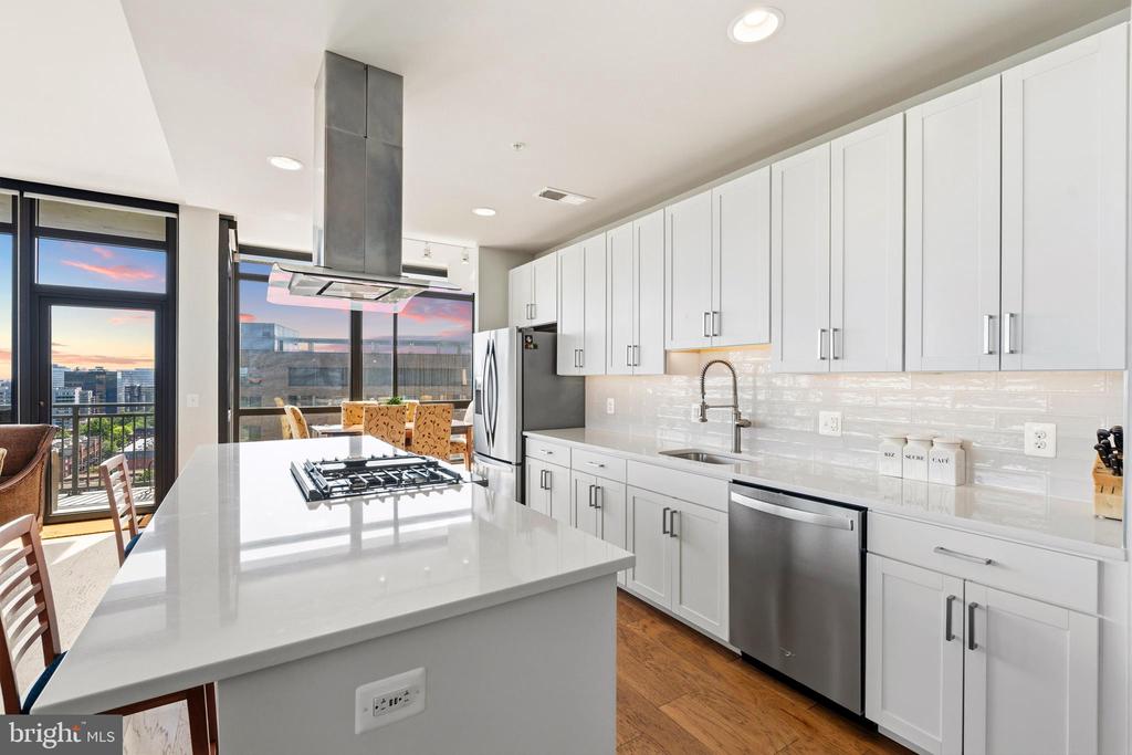 2000 CLARENDON BOULEVARD 1105