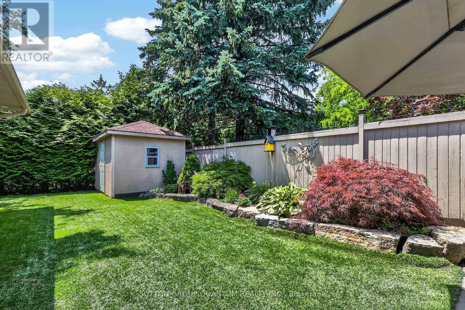 2233 ONEIDA CRESCENT