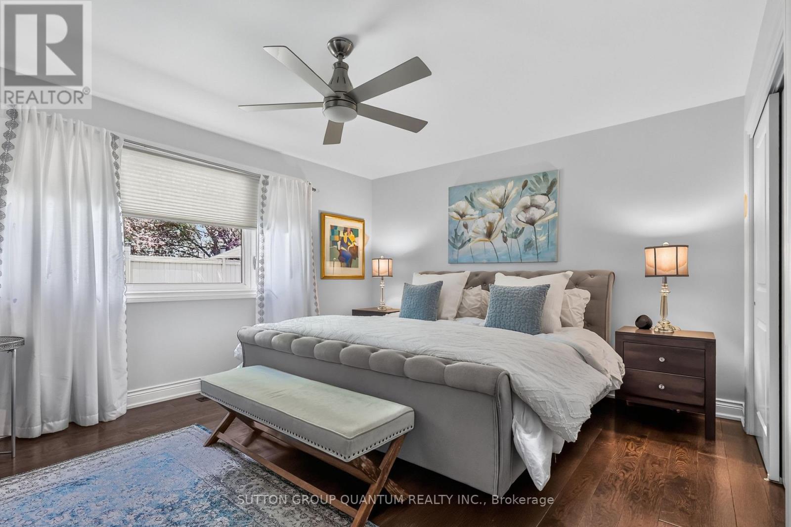 2233 ONEIDA CRESCENT