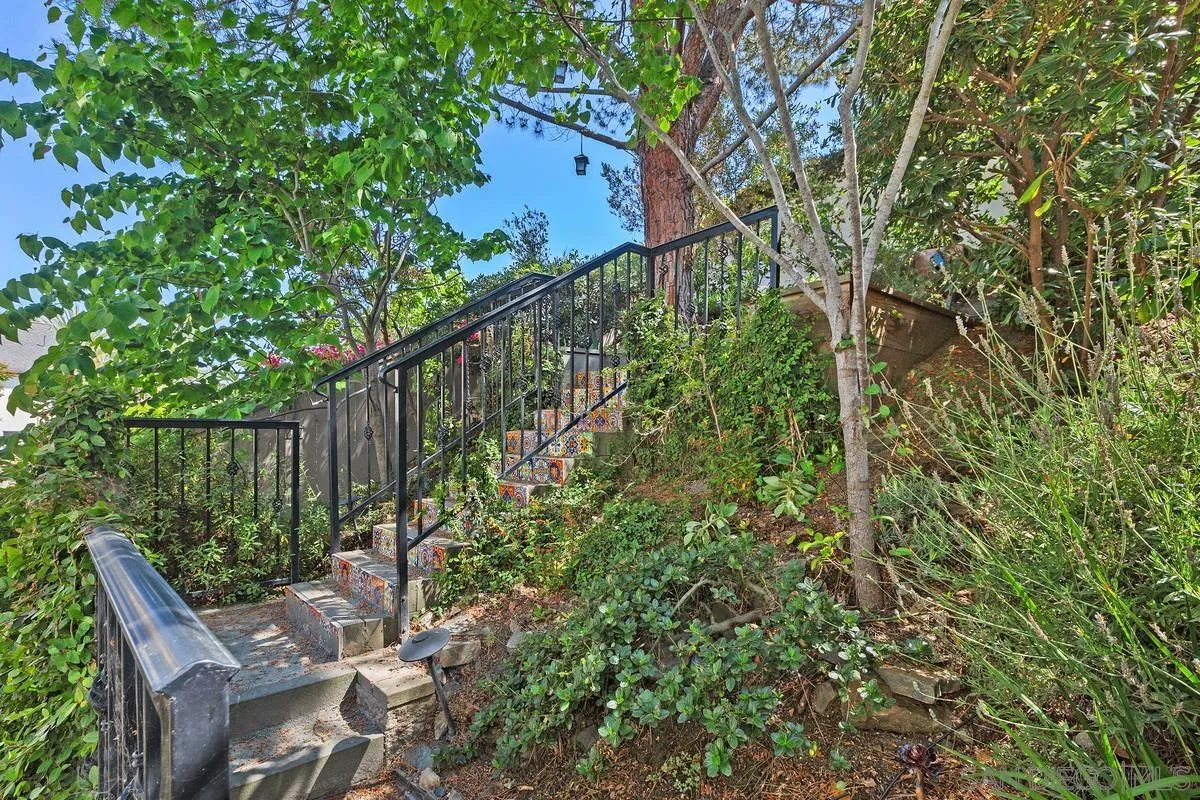 16938 Robins Nest Way Unit 3
