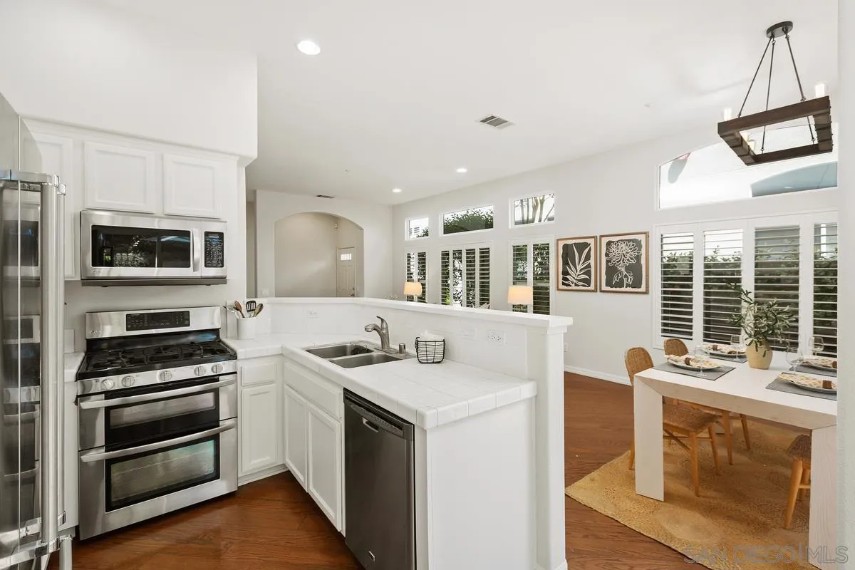 16938 Robins Nest Way Unit 3