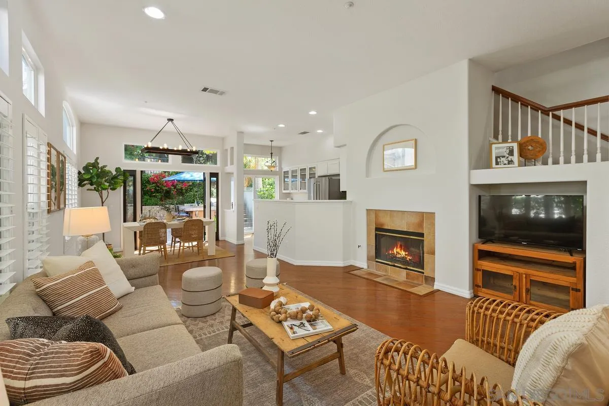 16938 Robins Nest Way Unit 3