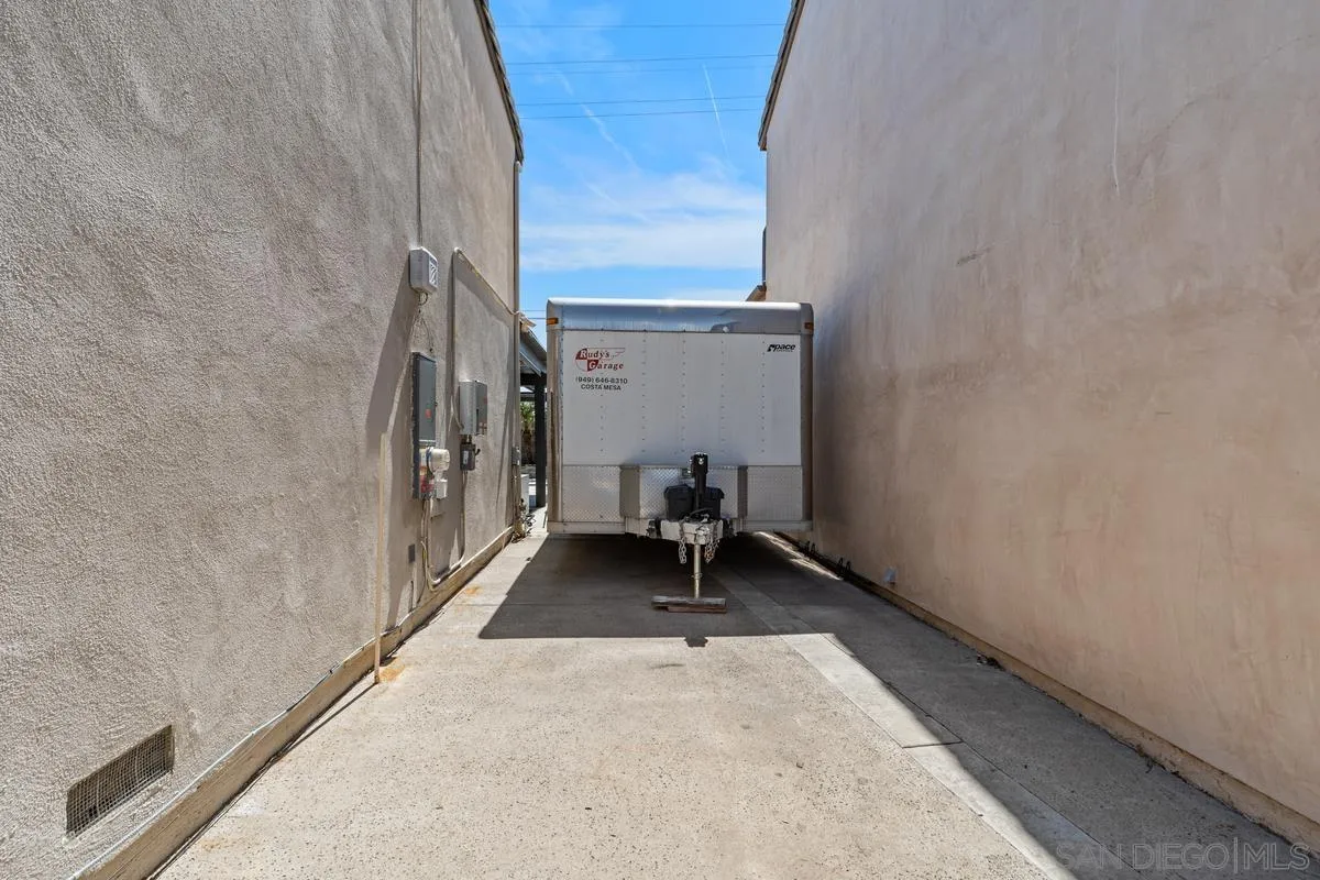 9388 Warbler Ave