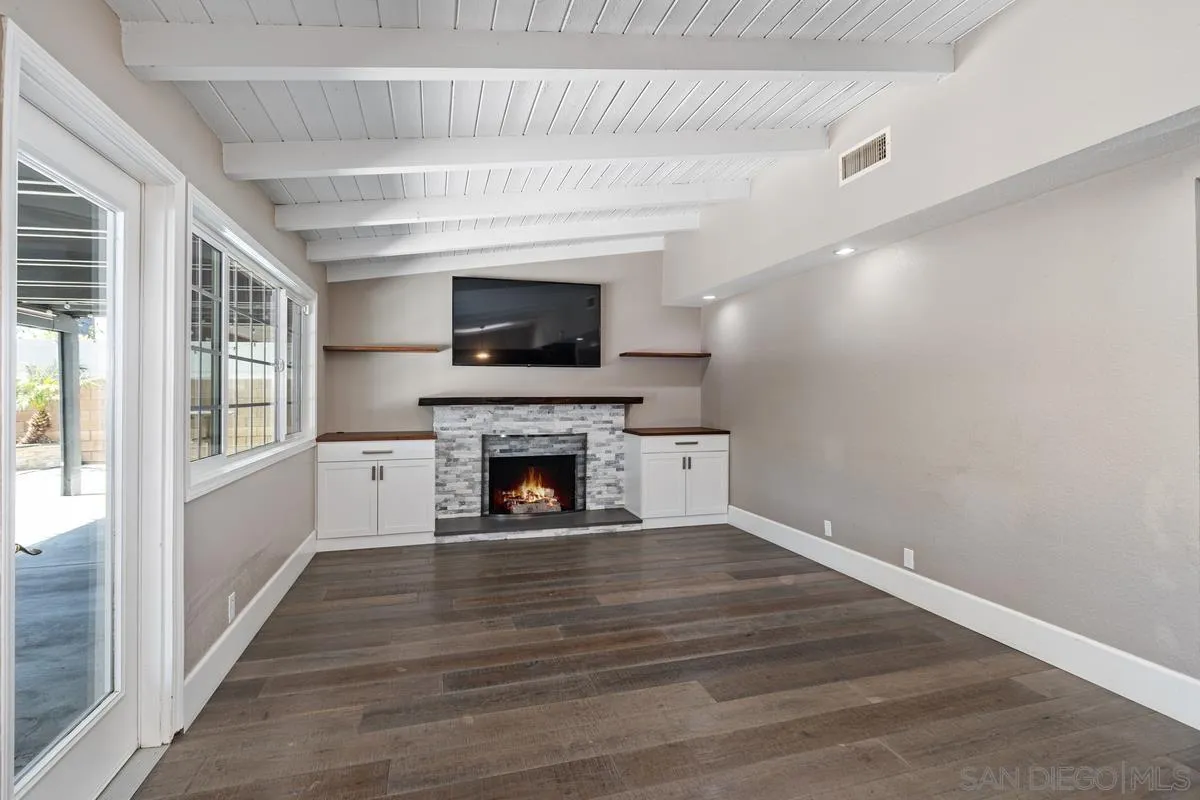 9388 Warbler Ave