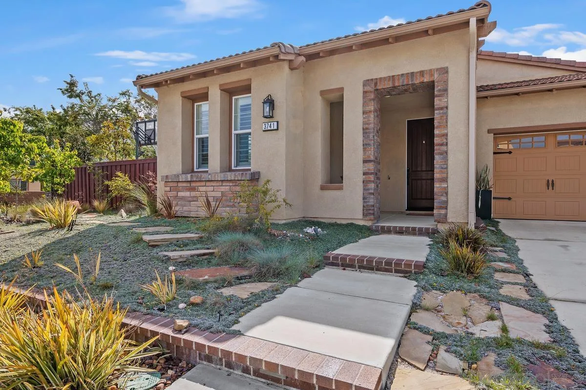 3741 Bergen Peak Place