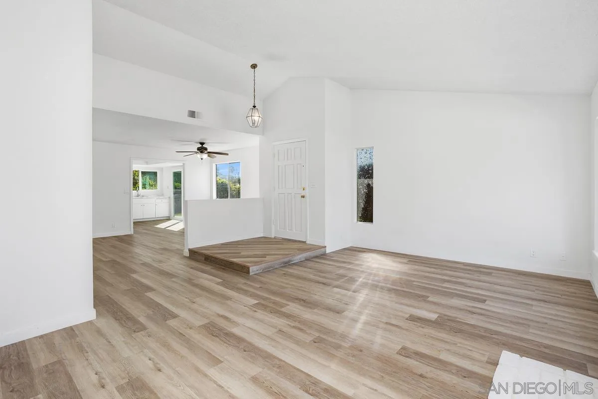 464 Dorsey Way