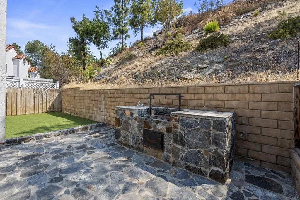10525 Flora Verda Court