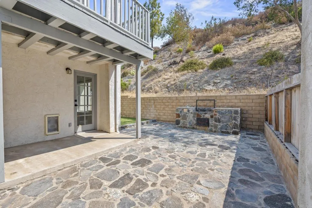 10525 Flora Verda Court