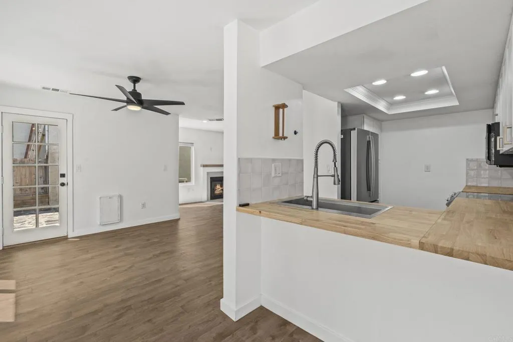 10525 Flora Verda Court