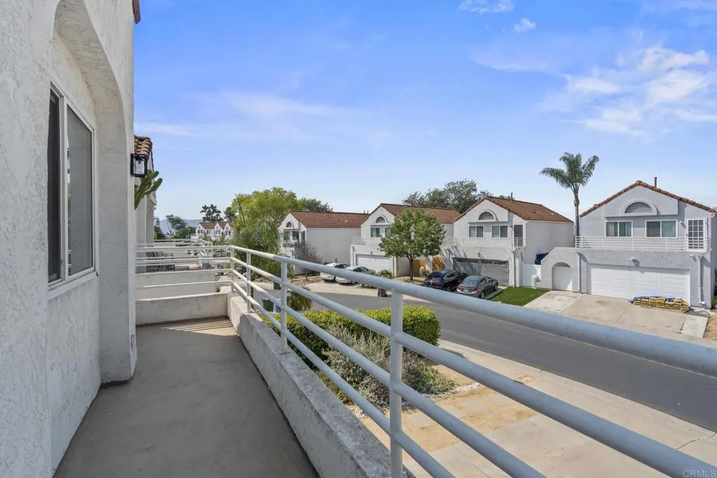 10525 Flora Verda Court