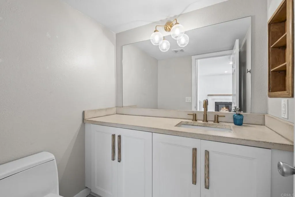 10525 Flora Verda Court