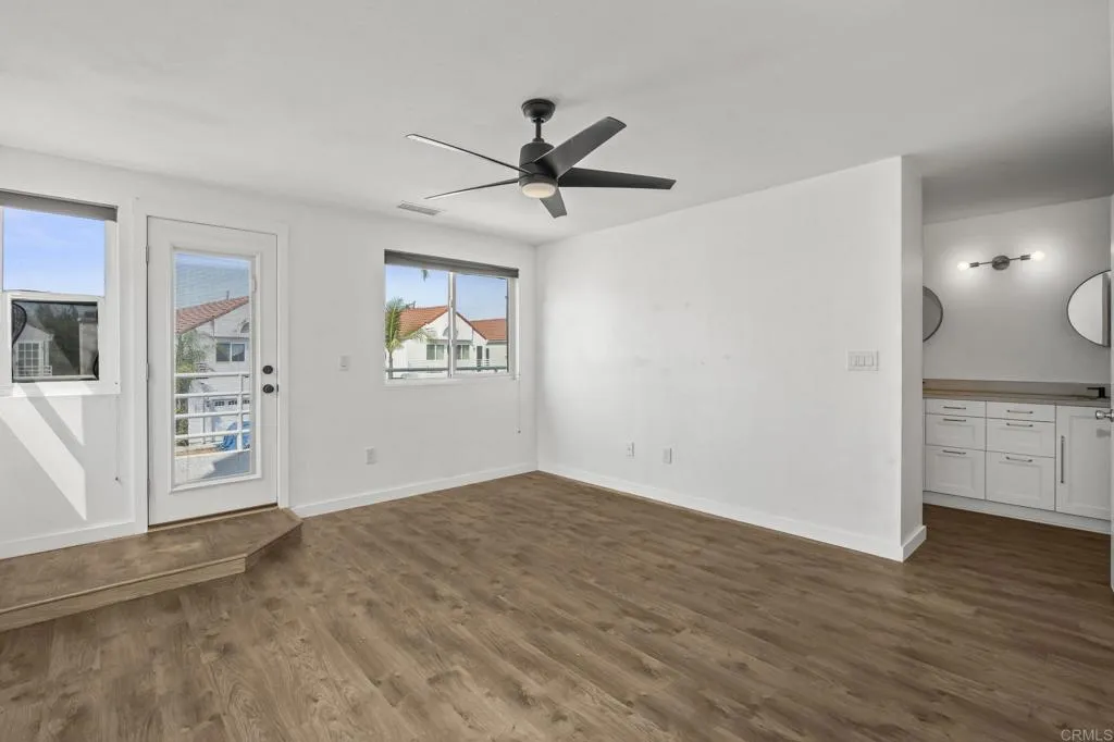 10525 Flora Verda Court