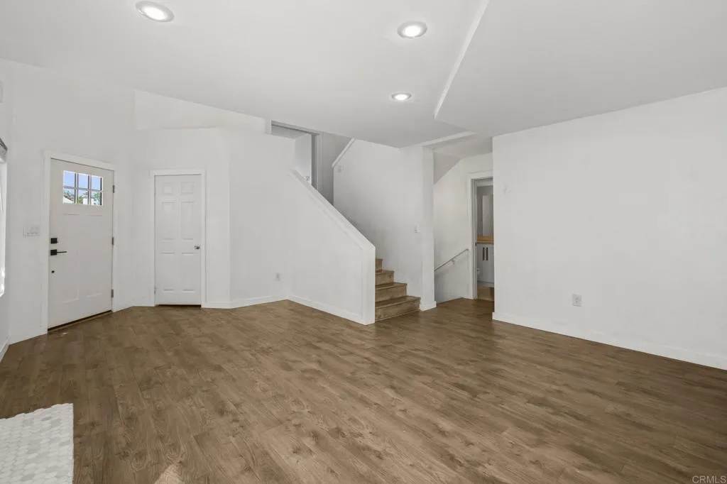10525 Flora Verda Court