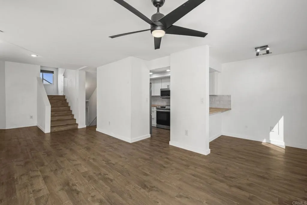 10525 Flora Verda Court