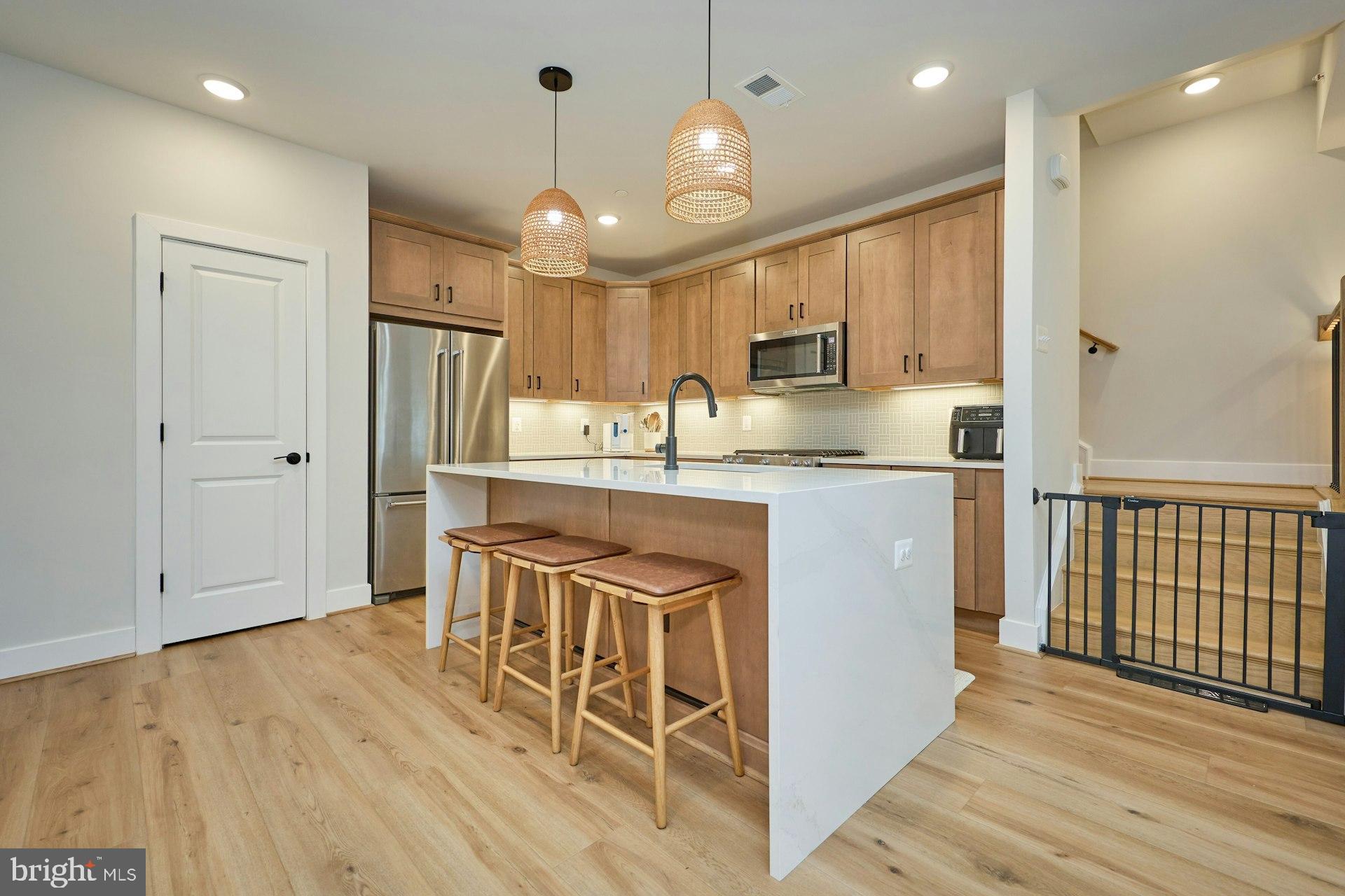 4937 EISENHOWER AVENUE