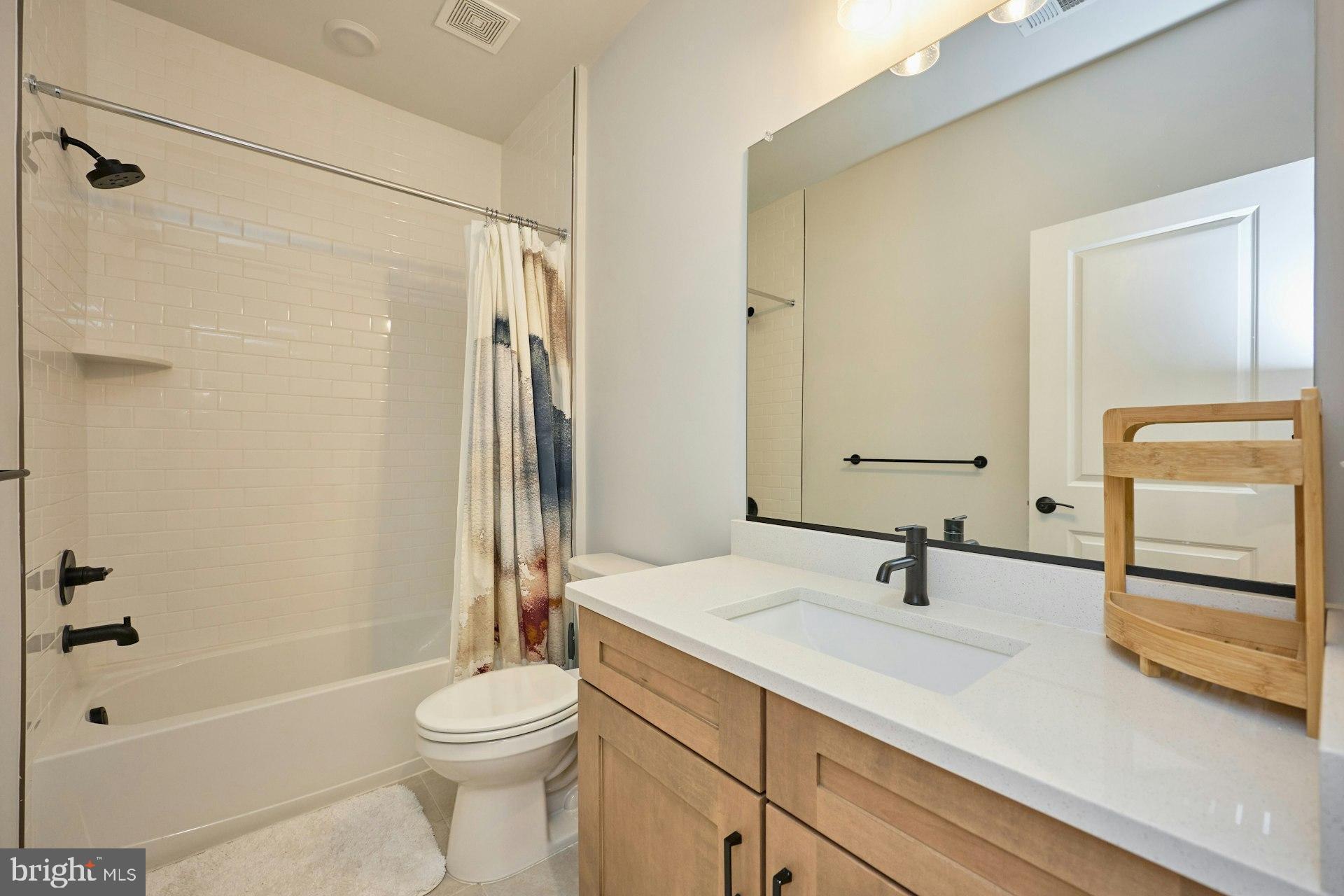 4937 EISENHOWER AVENUE