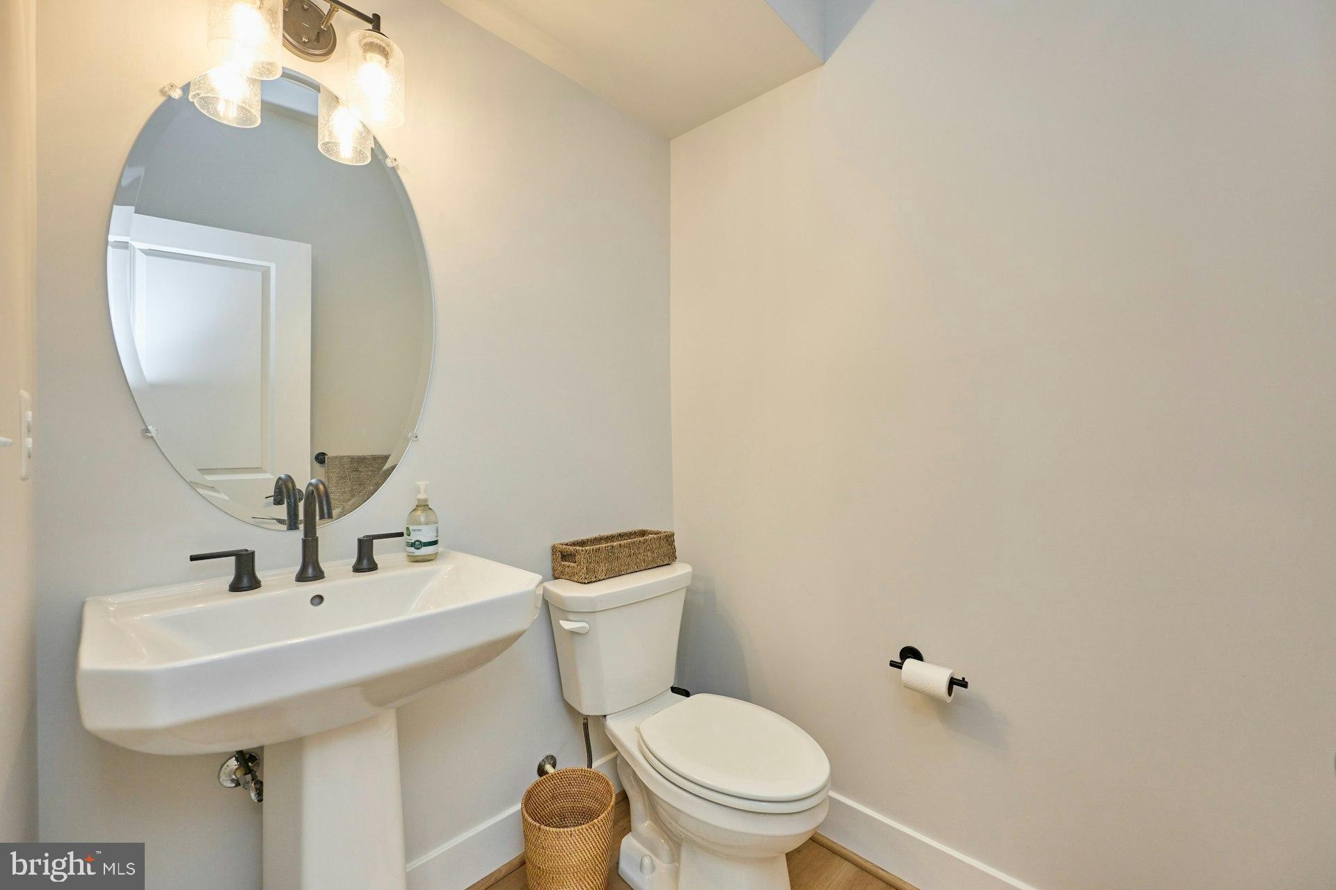 4937 EISENHOWER AVENUE