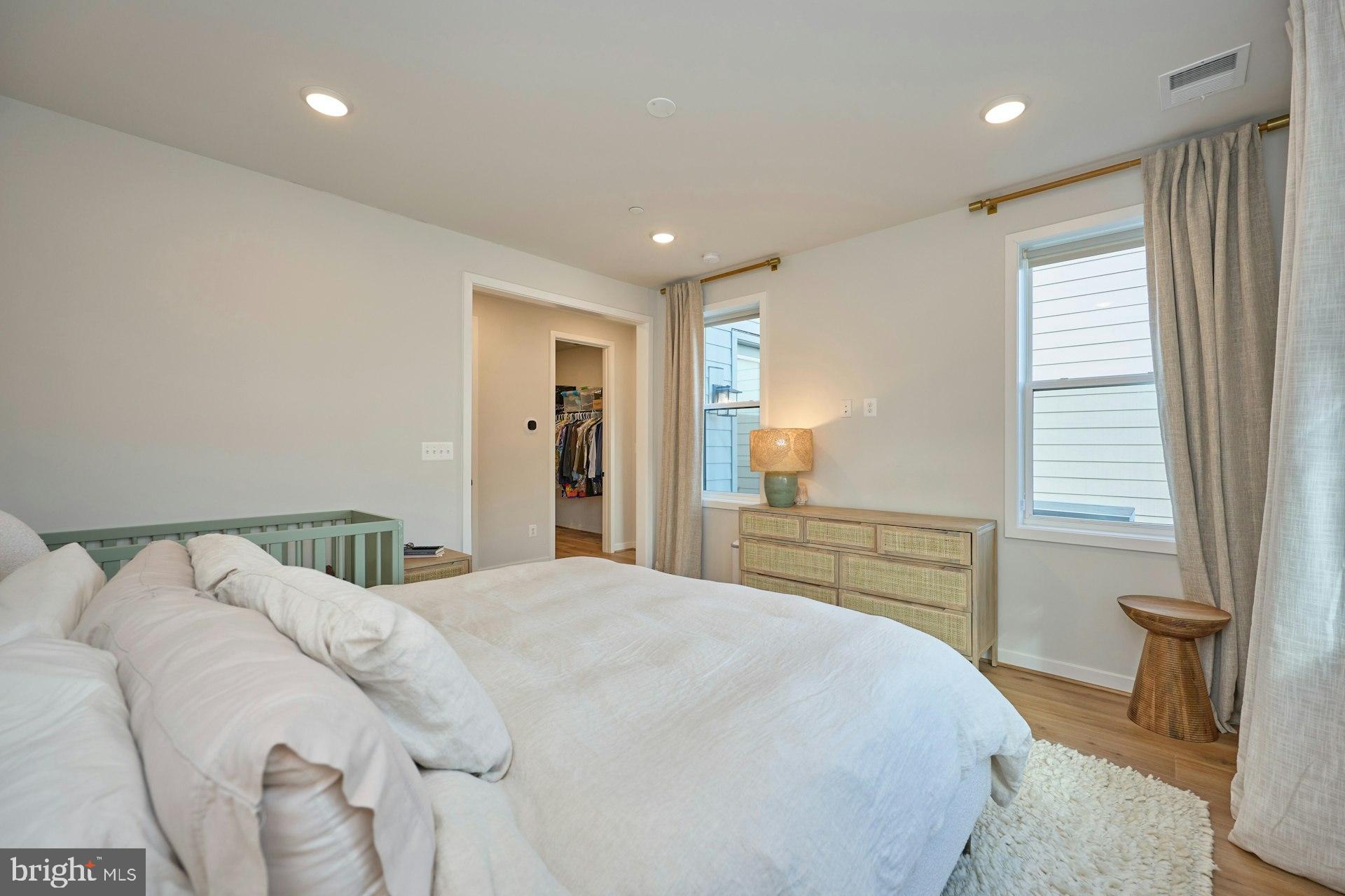 4937 EISENHOWER AVENUE