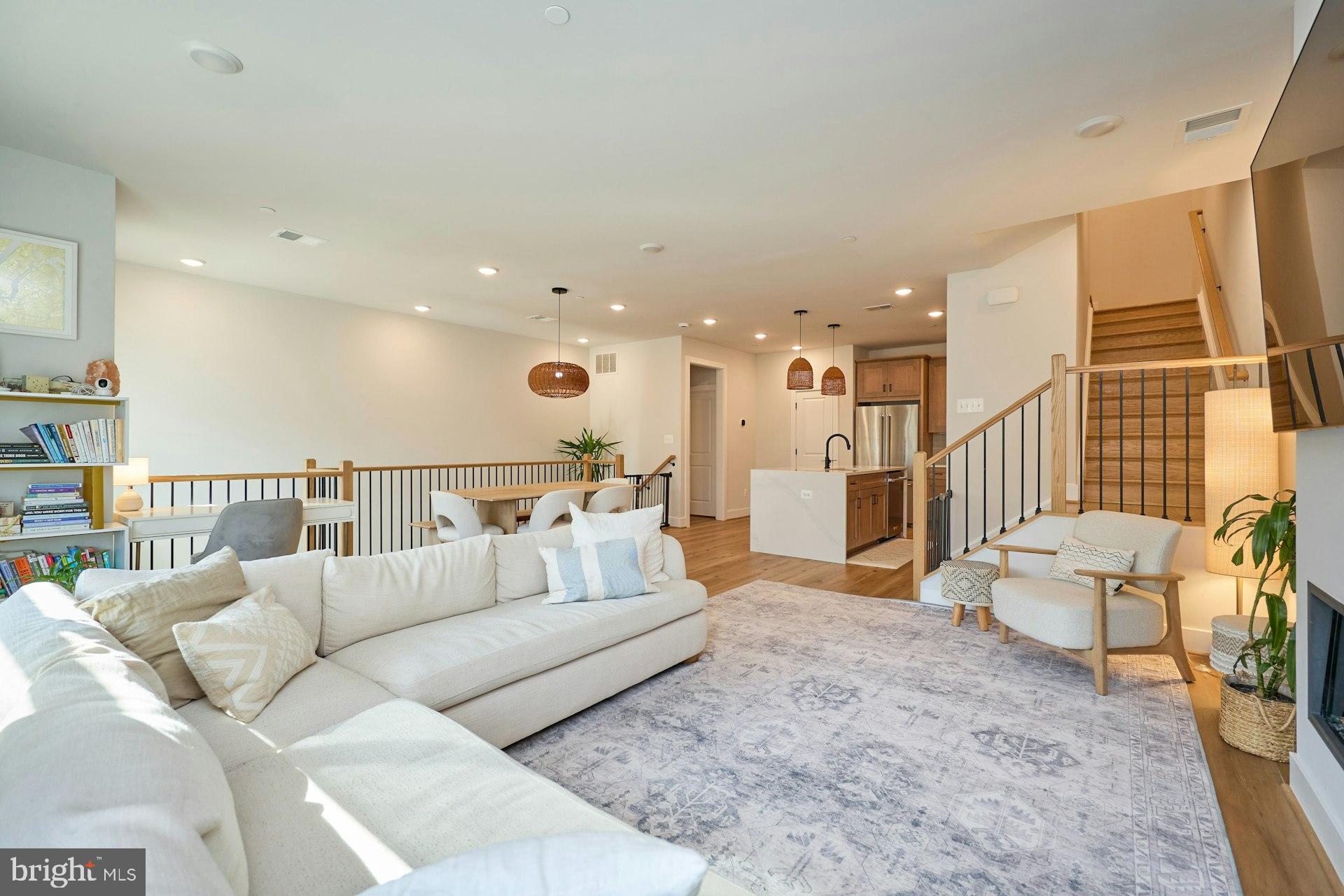 4937 EISENHOWER AVENUE